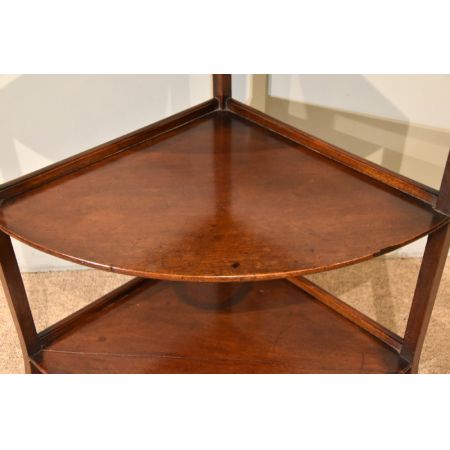 Antikes Eckregal aus Mahagoni