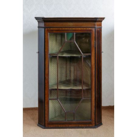 Antiker Eck-Hängeschrank