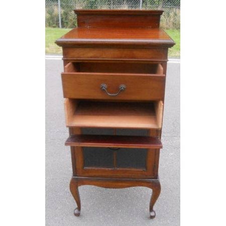 Antiker Notenschrank aus Mahagoni