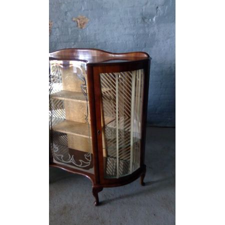 Art Deco Vitrine aus Nussbaumholz