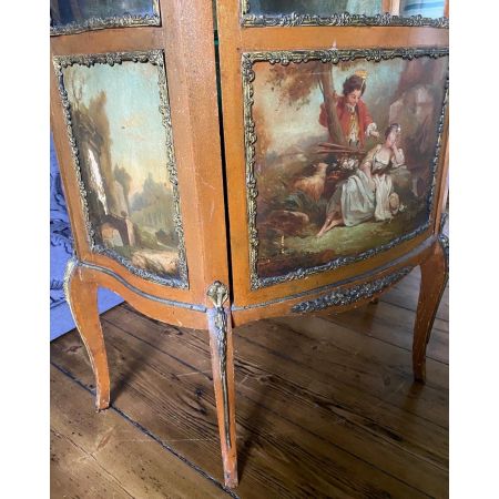 Antike Vitrine im Louis XVI Stil aus ca. 1880