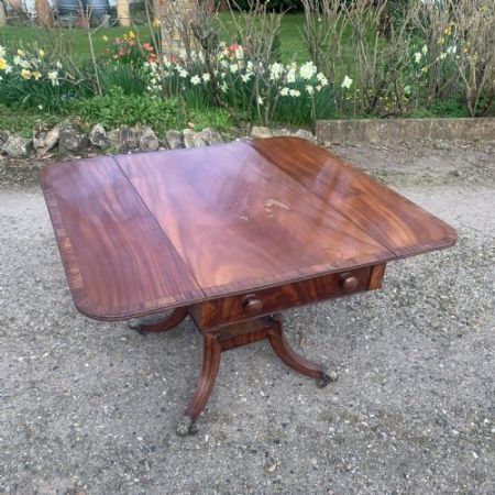 Pembroke Frühstückstisch aus Mahagoni