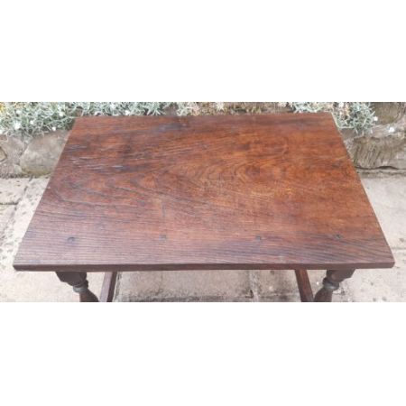 Kleiner niedriger Couchtisch aus Eiche und Ulme