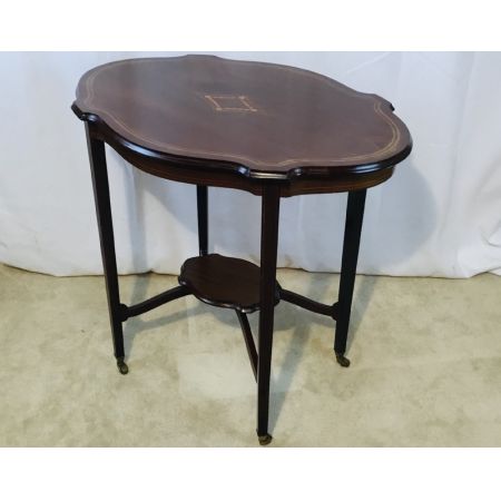 Antiker Beistelltisch mit Intarsien