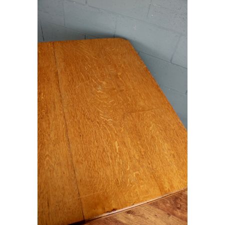 Antiker Arts and Craft Esstisch aus Eichenholz, ca. 1900