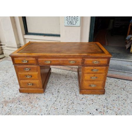 Großer antiker Pedestal Desk aus Eichenholz, ca. 19. Jahrhundert