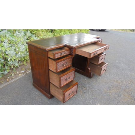 Antiker viktorianischer Mahagoni Pedestal Desk