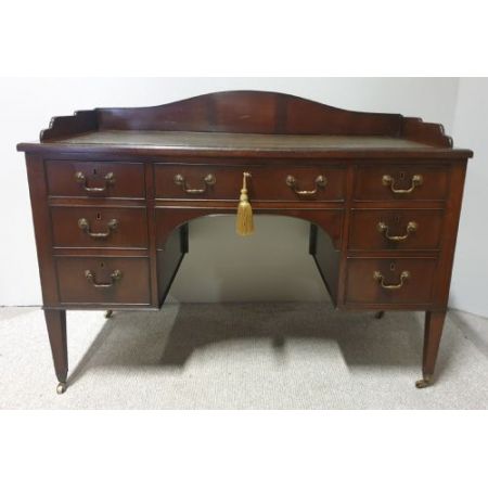 Georgianischer Mahogani Knee Hole Schreibtisch