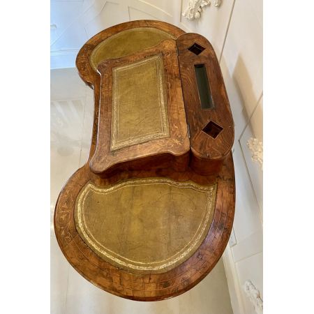 Viktorianischer Kidney Desk aus Wurzelholz