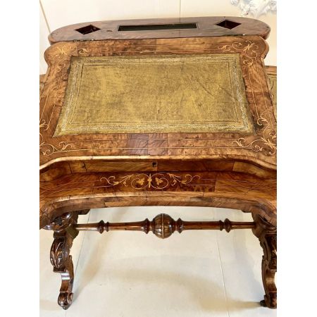 Viktorianischer Kidney Desk aus Wurzelholz