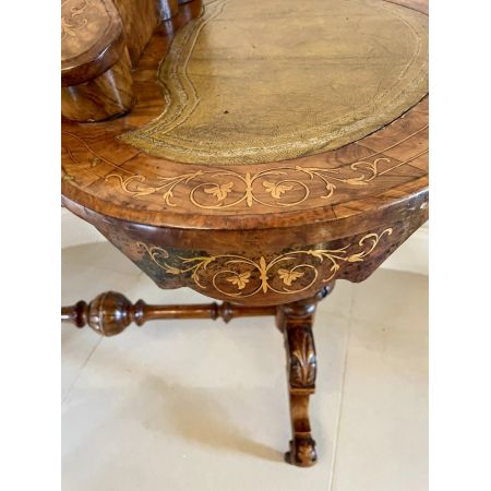 Viktorianischer Kidney Desk aus Wurzelholz