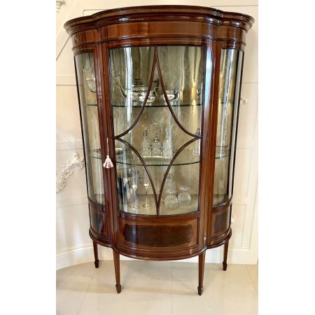 Englische edwardianische Mahagoni Vitrine mit Intarsien aus Massivholz