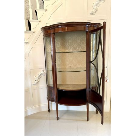 Englische edwardianische Mahagoni Vitrine mit Intarsien aus Massivholz