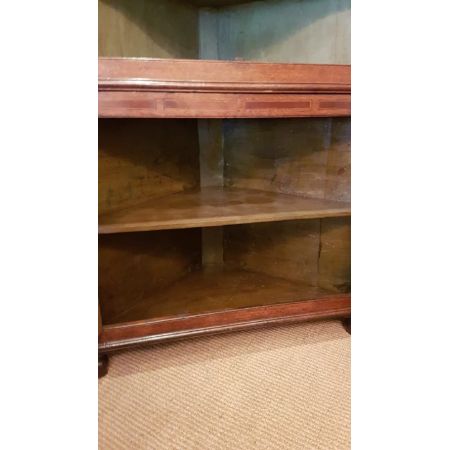 Antiker englischer George III. Eckschrank aus massiver Eiche