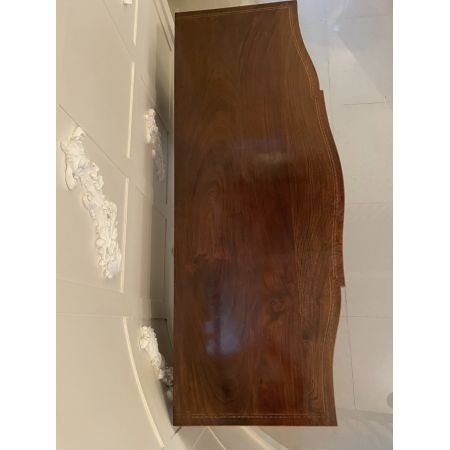 Antikes edwardianisches Massivholz Sideboard mit Serpentinfront aus England