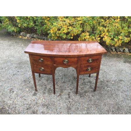 Englisches georgianisches Bowfront Sideboard aus massivem Mahagoniholz
