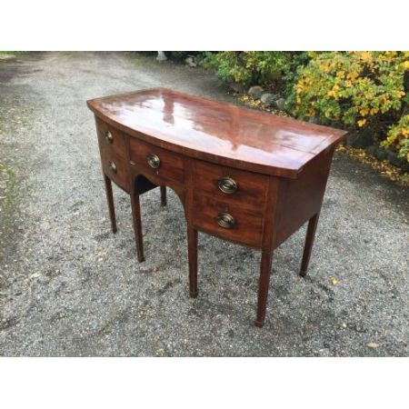 Englisches georgianisches Bowfront Sideboard aus massivem Mahagoniholz