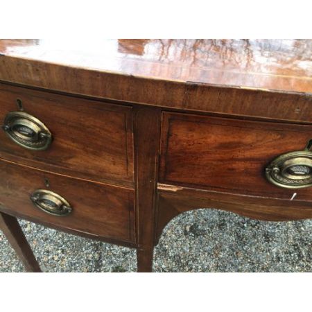 Englisches georgianisches Bowfront Sideboard aus massivem Mahagoniholz