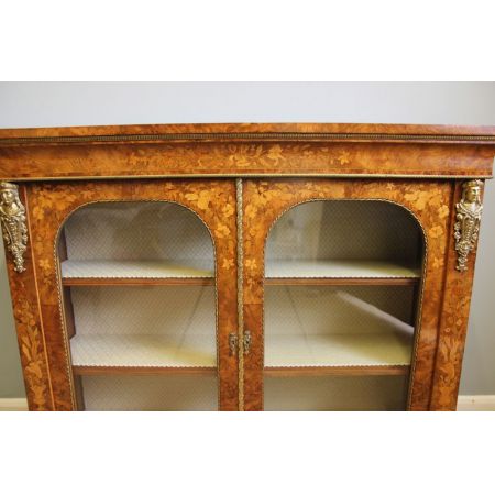 Antiks englische viktorianische Display Cabinet / Vitrine aus massivem Nussbaum