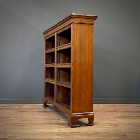 Viktorianisches Open Bookcase / offenes Bücherregal aus massivem Mahagoniholz aus England