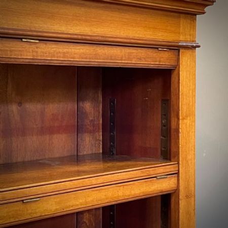 Viktorianisches Open Bookcase / offenes Bücherregal aus massivem Mahagoniholz aus England
