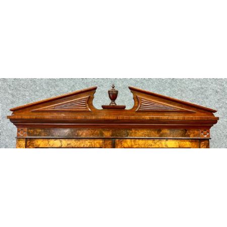 Viktoranisches Nussbaum Massivholz Bücherregal aus England