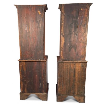 Englisches Paar antike Vitrinen aus Massivholz
