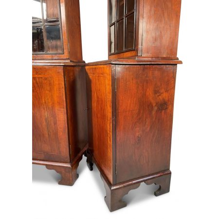 Englisches Paar antike Vitrinen aus Massivholz