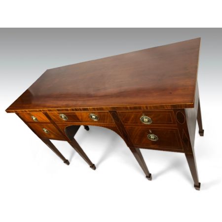 Eine feine englisches George III. Mahagoni-Kommode mit Intarsien