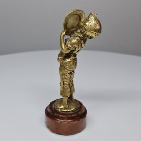 Englische vergoldete Bronzefigur vom Ende des 19. Jahrhunderts