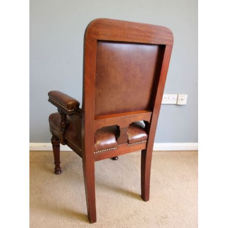 Englischer massiver Mahagoni-Leder-Schreibtischstuhl in antiker Qualität