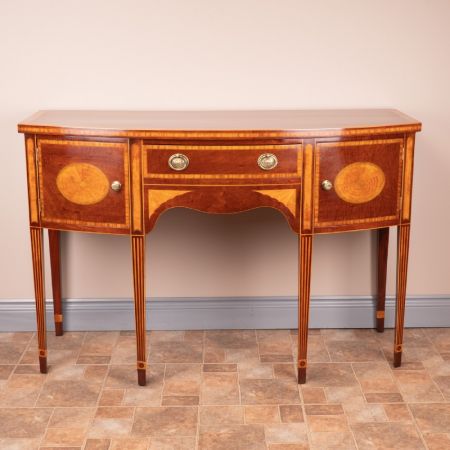 Englisches massives Mahagoni-Sideboard mit Intarsien