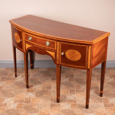 Englisches massives Mahagoni-Sideboard mit Intarsien
