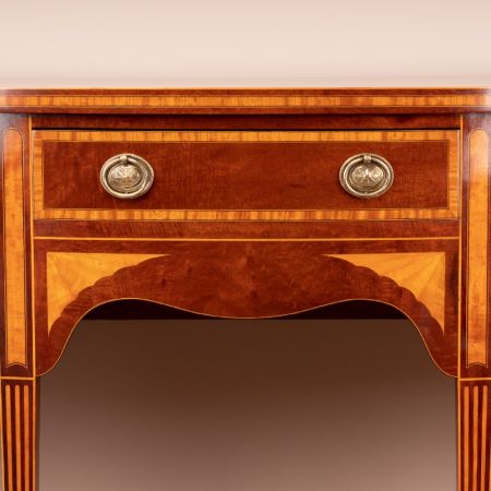 Englisches massives Mahagoni-Sideboard mit Intarsien