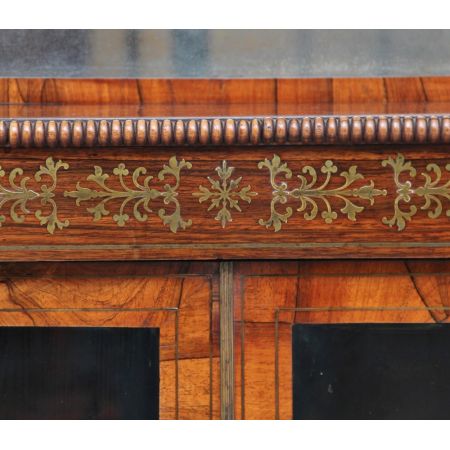 Englische Regency Kommode aus massivem Palisander und Messing mit Intarsien