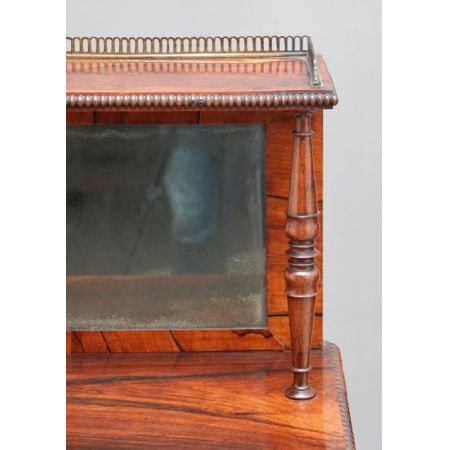 Englische Regency Kommode aus massivem Palisander und Messing mit Intarsien