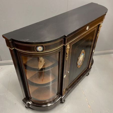 Viktorianische ebonisierte und intarsierte englische Kommode aus Massivholz