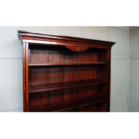 Antiker englischer offener Bücherschrank aus massivem Mahagoniholz