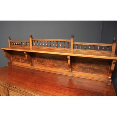 Anrichte aus der viktorianischen ästhetischen Bewegung