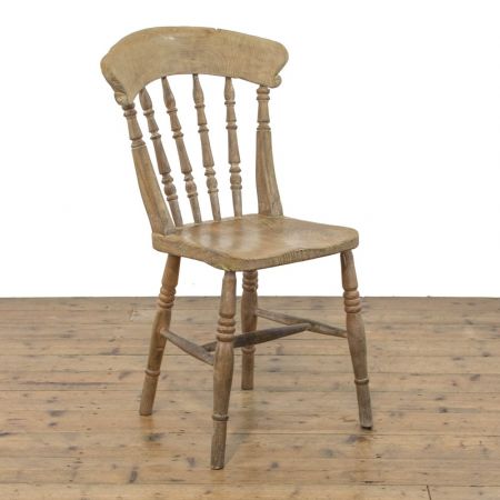 Satz von vier antiken Küchenstühlen aus Kiefer