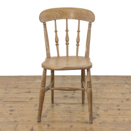 Satz von vier antiken Küchenstühlen aus Kiefer