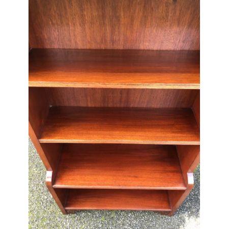 Schlankes, offenes Mahagoni-Bücherregal