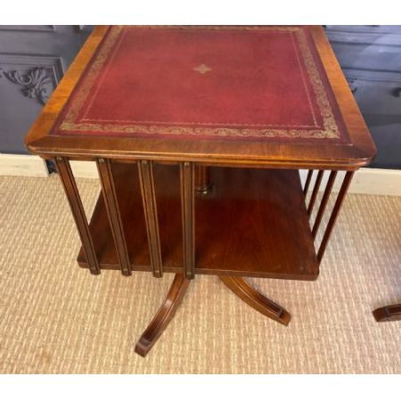 Paar englische drehbare Bücherregale aus massivem Mahagoni