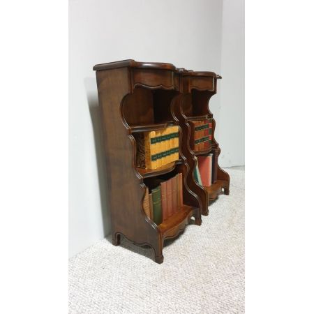 Zwerg Paar Wasserfall-Bücherregale aus massivem Nussbaum