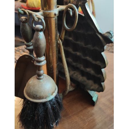 Englisches edwardianisches Messing-Kamin-Set