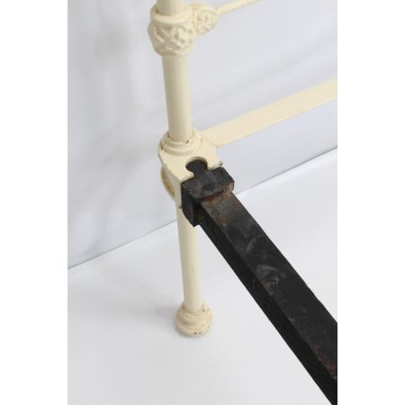 Viktorianisches englisches Einzelbett aus Gusseisen