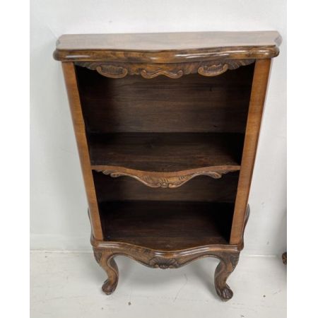 Antikes Paar Nussbaumbaucm Bücherregale