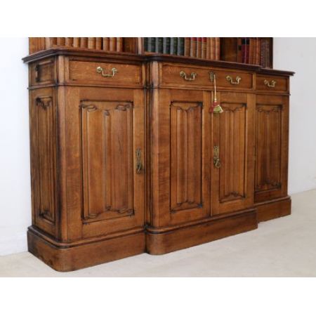  Bücherschrank  Breakfront Bookcase  aus Eiche im 