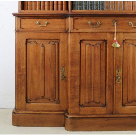  Bücherschrank  Breakfront Bookcase  aus Eiche im 