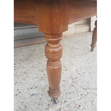 Antiker Eichenausziehtisch aus Massivholz